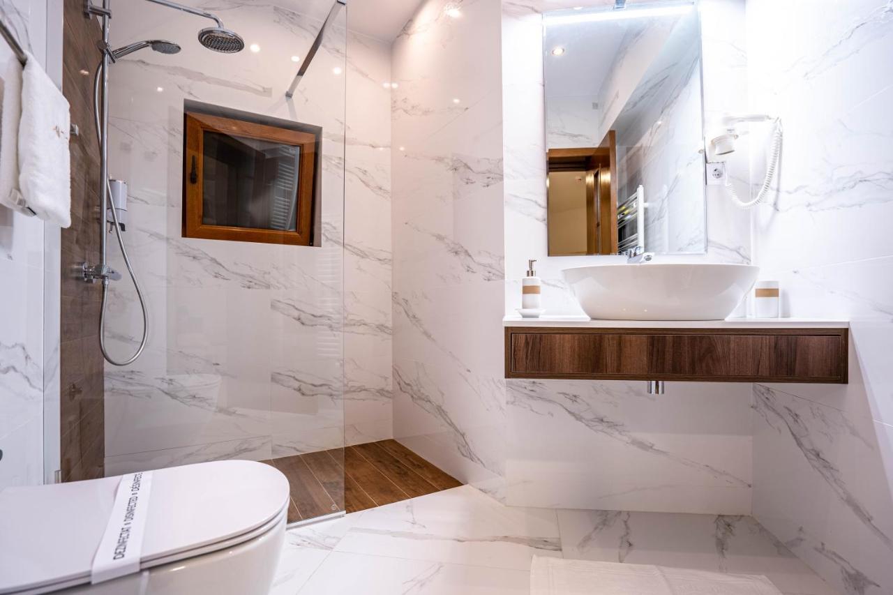 Roots Villa Sequoia Brasov Luaran gambar
